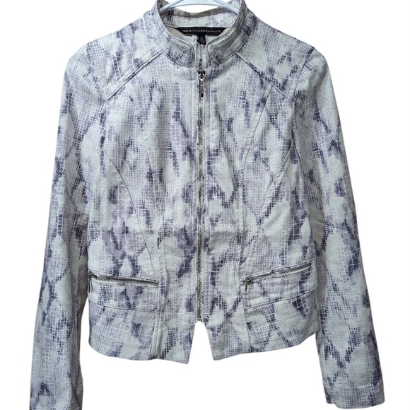 White House Black Market lt purple & ecru snakeskin print Moto Jacket, Size‎ 2 - Picture 1 of 7
